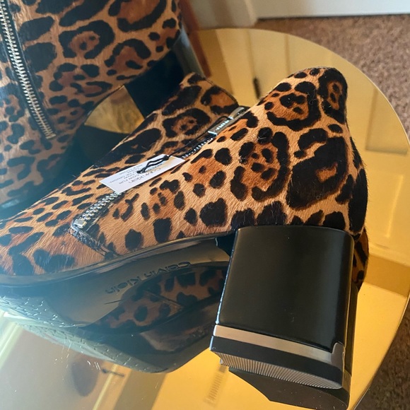 Calvin Klein Cheetah Print Booties Size: 7.5 - Picture 2 of 5